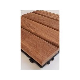 Piso deck tile madera de Cumarú 30X30